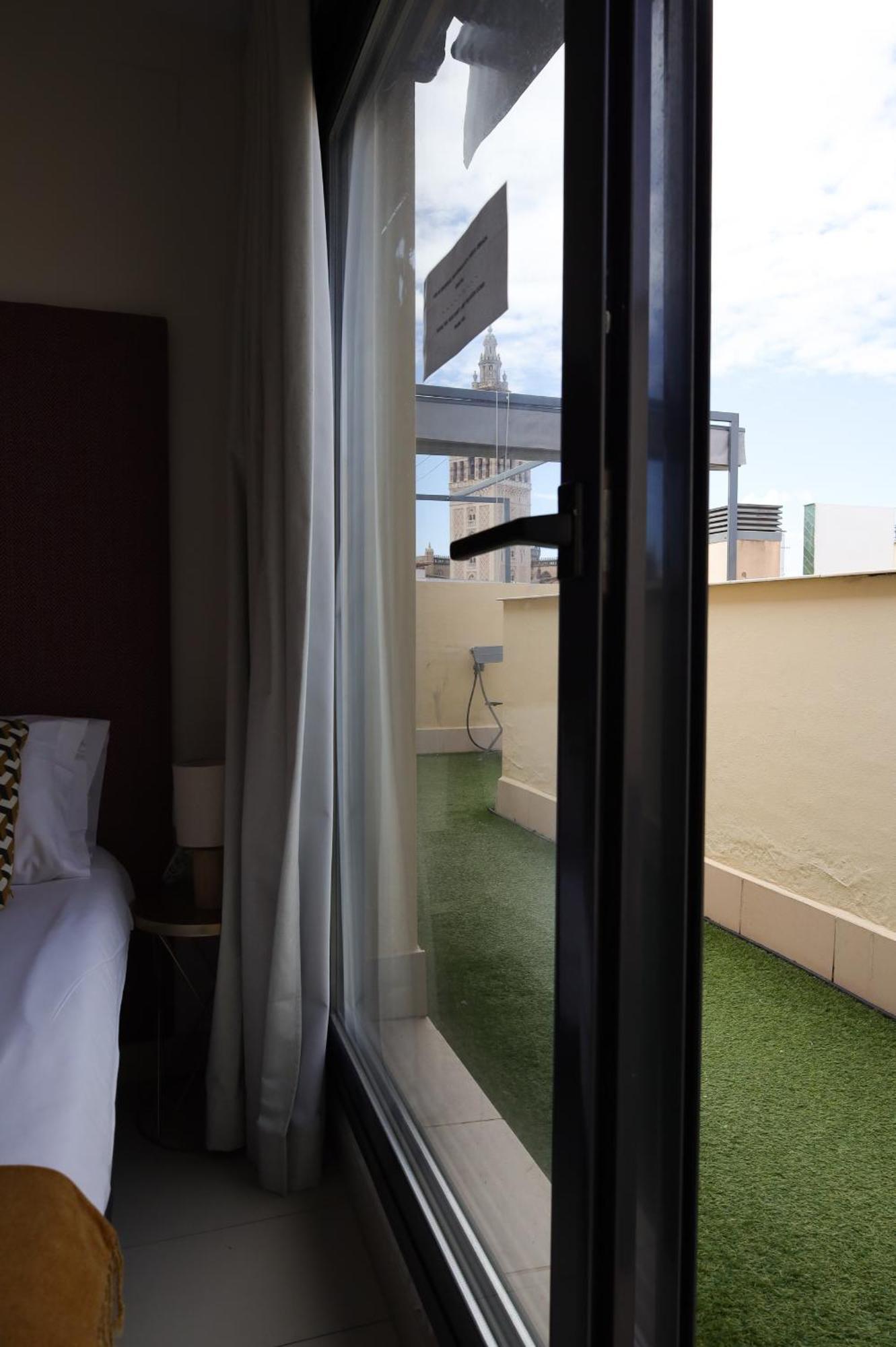 Guzman El Bueno Suites Севилья Экстерьер фото